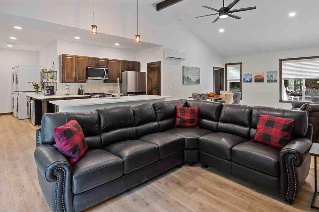 Luxe Mt. Rainier Lodge W/ Hot Tub-Ac-Game Room Ashford Εξωτερικό φωτογραφία